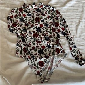 Long sleeve floral body suit